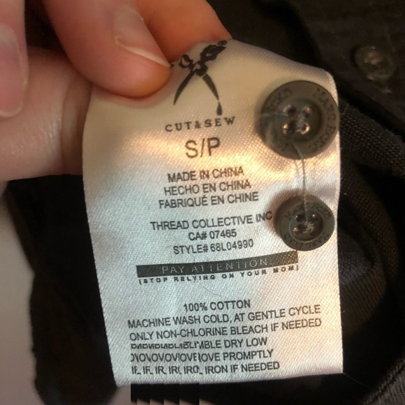 Marc Ecko Button Down Shirt Size Small - Picture 6 of 8